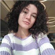 Studentessa di medicina, 20 anni, offre ripetizioni a studenti di scuola primaria e secondaria. Principalmente materie umanistiche